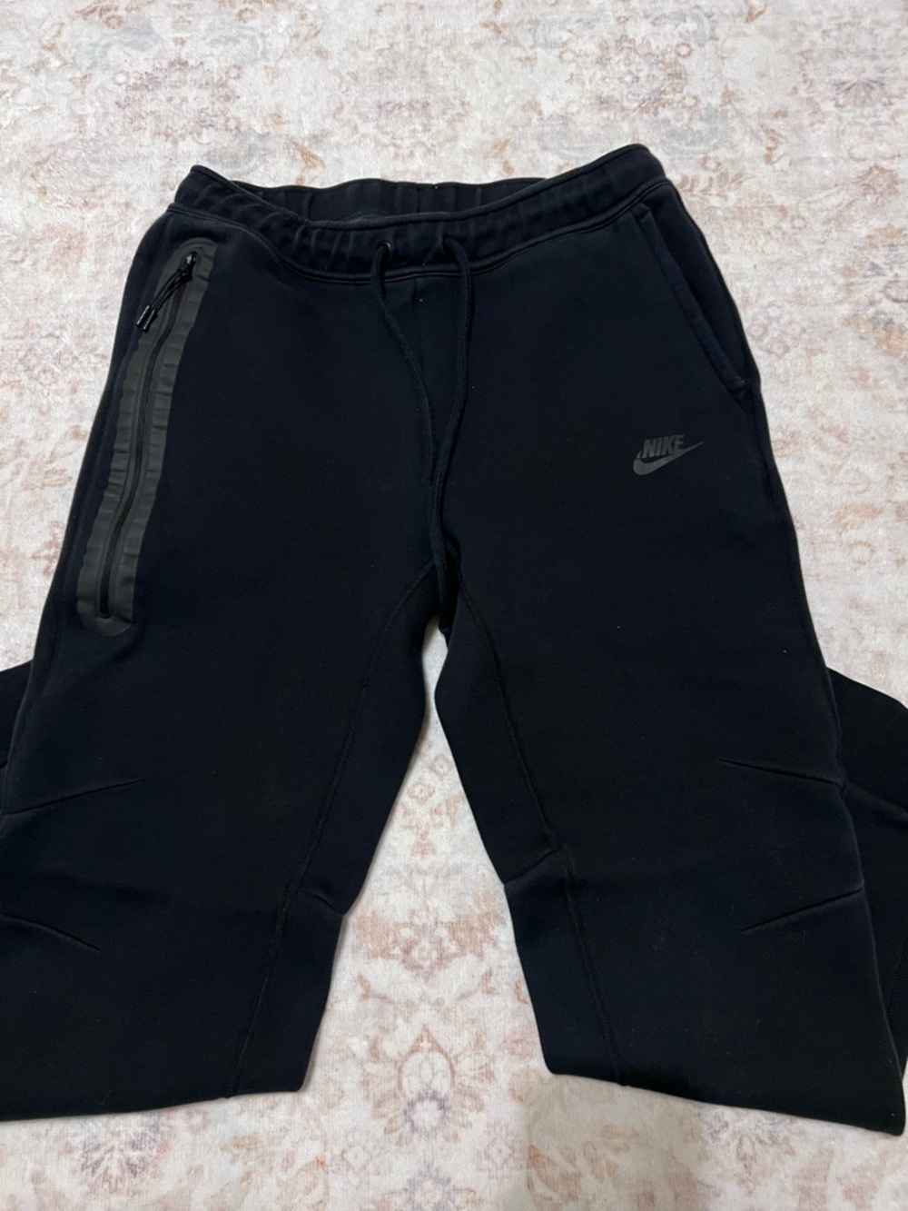 Women’s Nike Joggers - Picture 2 of 3
